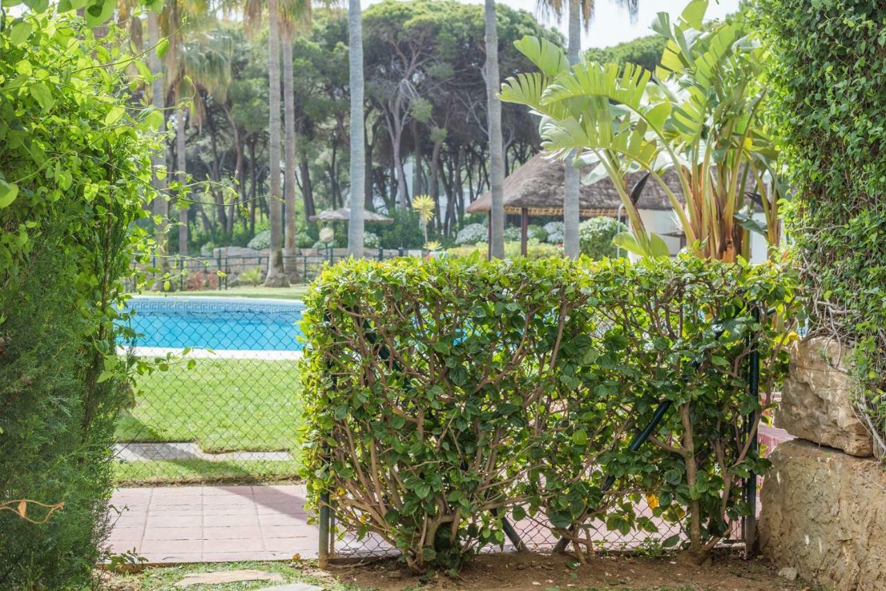 1Br Beachfront Complex - Mi Capricho Sitio de Calahonda Esterno foto
