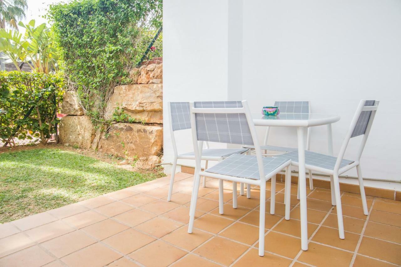 1Br Beachfront Complex - Mi Capricho Sitio de Calahonda Esterno foto